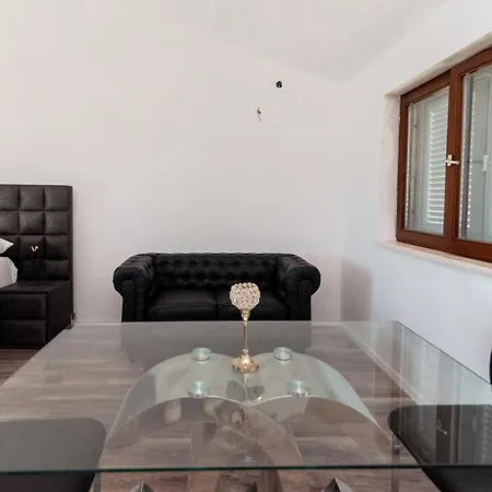 Penthouse And La Diva Adriatica 3*
