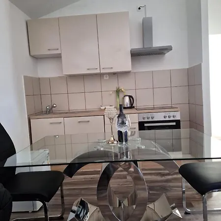 Guest house Summer , 4 Rooms, Sea View With Jacuzzi