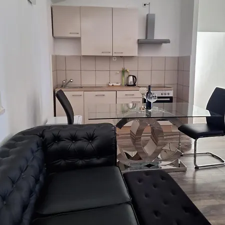 Penthouse And La Diva Adriatica Гостевой дом