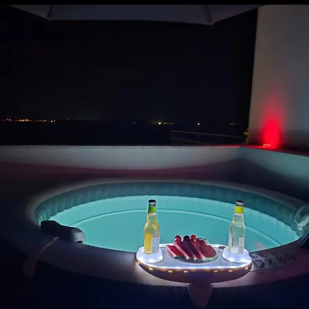 Summer , 4 Rooms, Sea View With Jacuzzi Podstrana